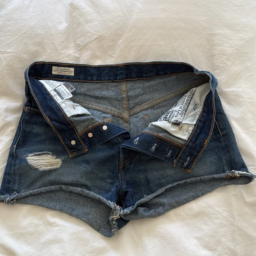 Levi Jean shorts - Picture 4 of 5
